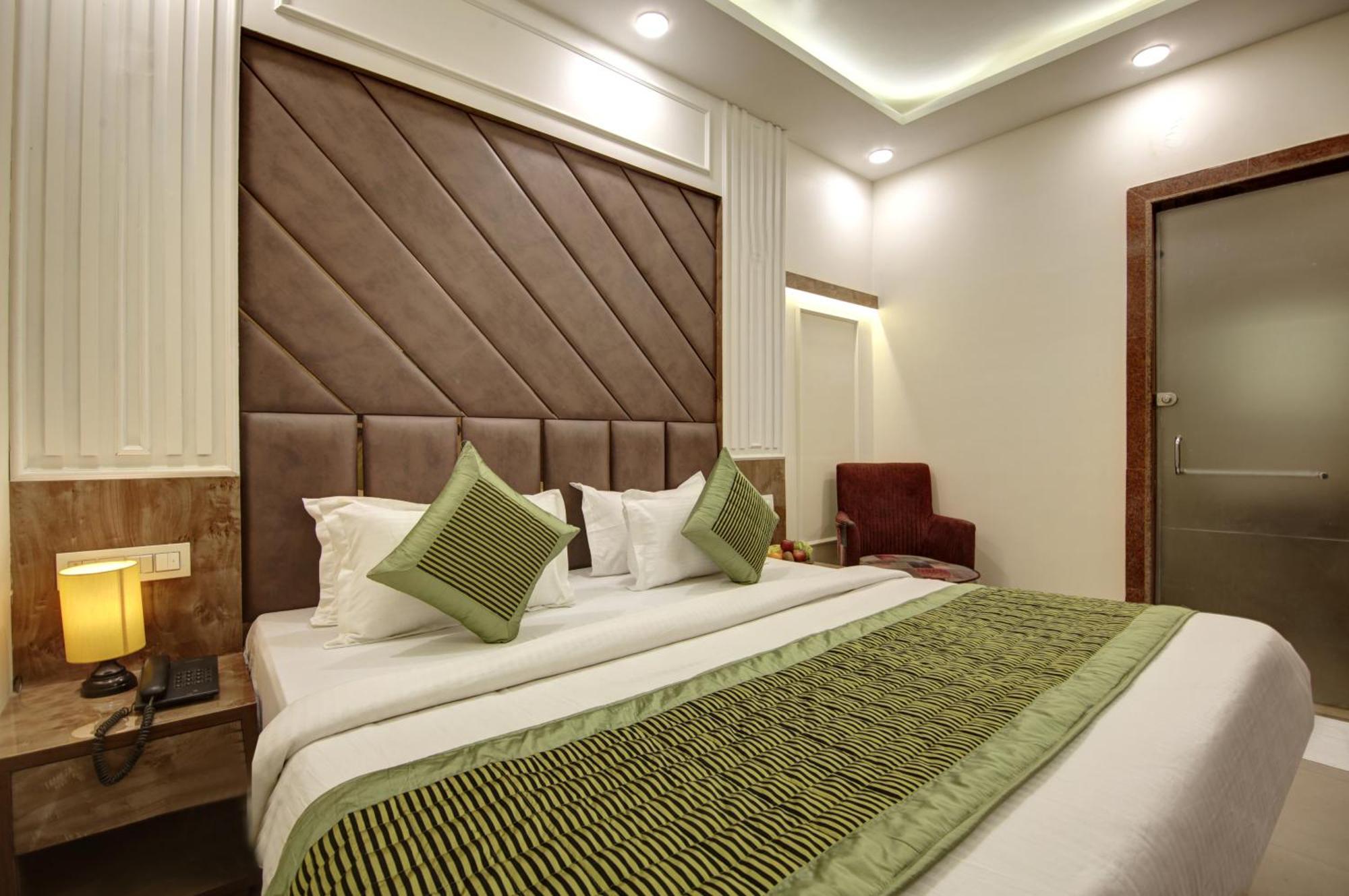 Bless Inn - Near Connaught Place Νέο Δελχί Εξωτερικό φωτογραφία