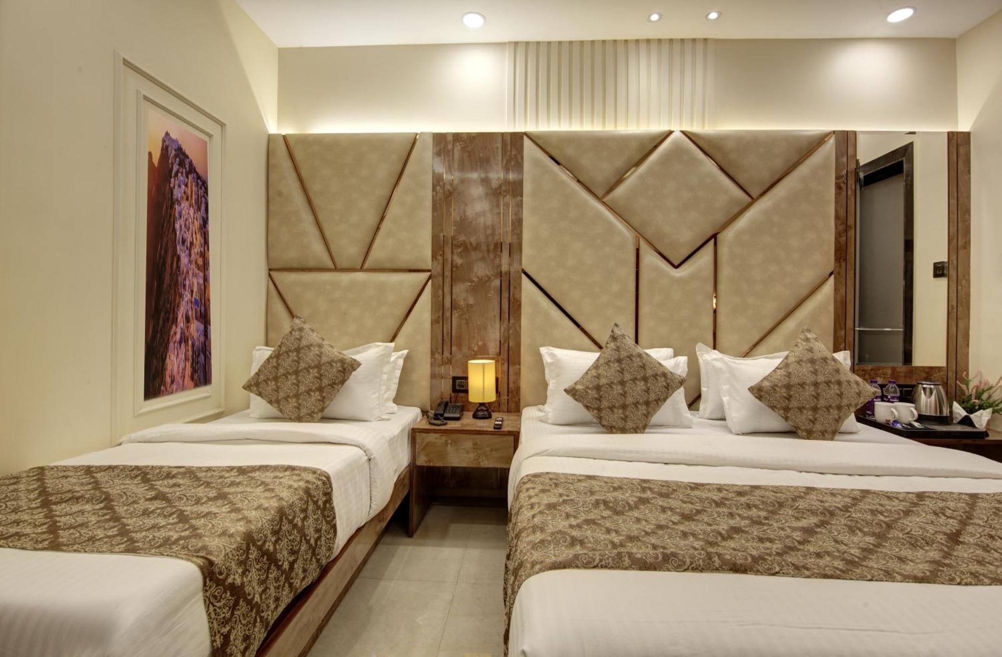 Bless Inn - Near Connaught Place Νέο Δελχί Εξωτερικό φωτογραφία